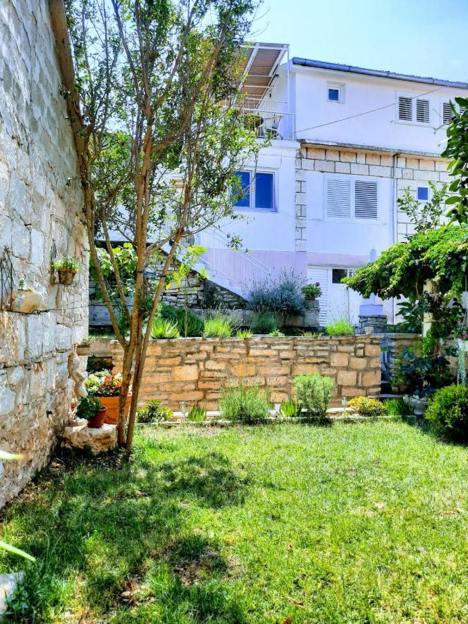 Apartments Neno Korčula Eksteriør bilde